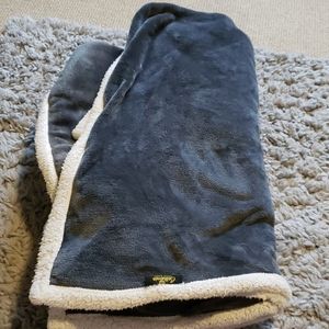 🦋🎁 Fuzzy throw blanket